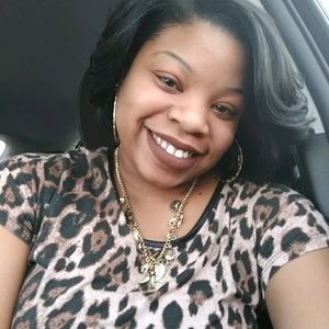 Meet your Posher, Deandria